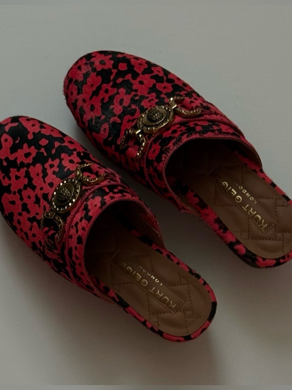 Kurt Geiger London Mansion Clogs Mules Pink
Red Black Animal Print Size 9 - Picture 2 of 7